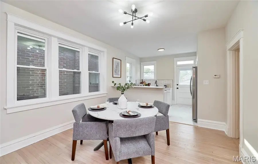 5462 Nottingham Avenue, Saint Louis, MO 63109 - Image #3