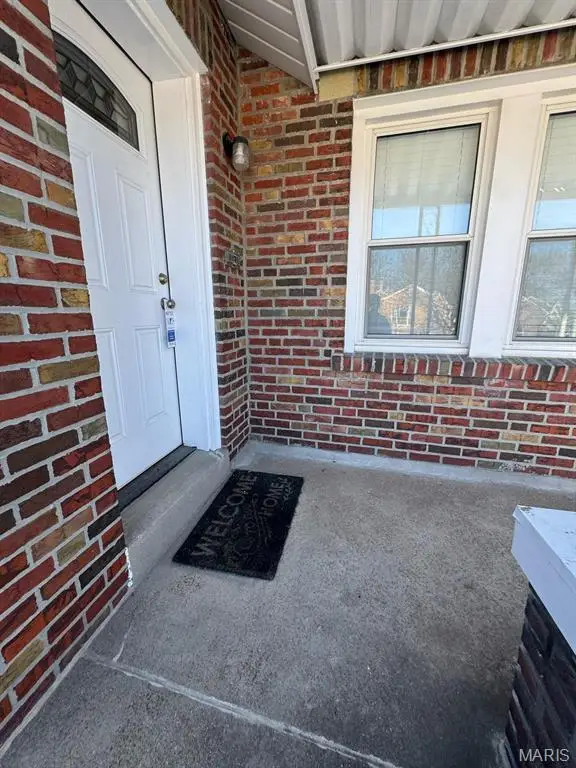 5456 Pernod Avenue, Saint Louis, MO 63139 - Image #2