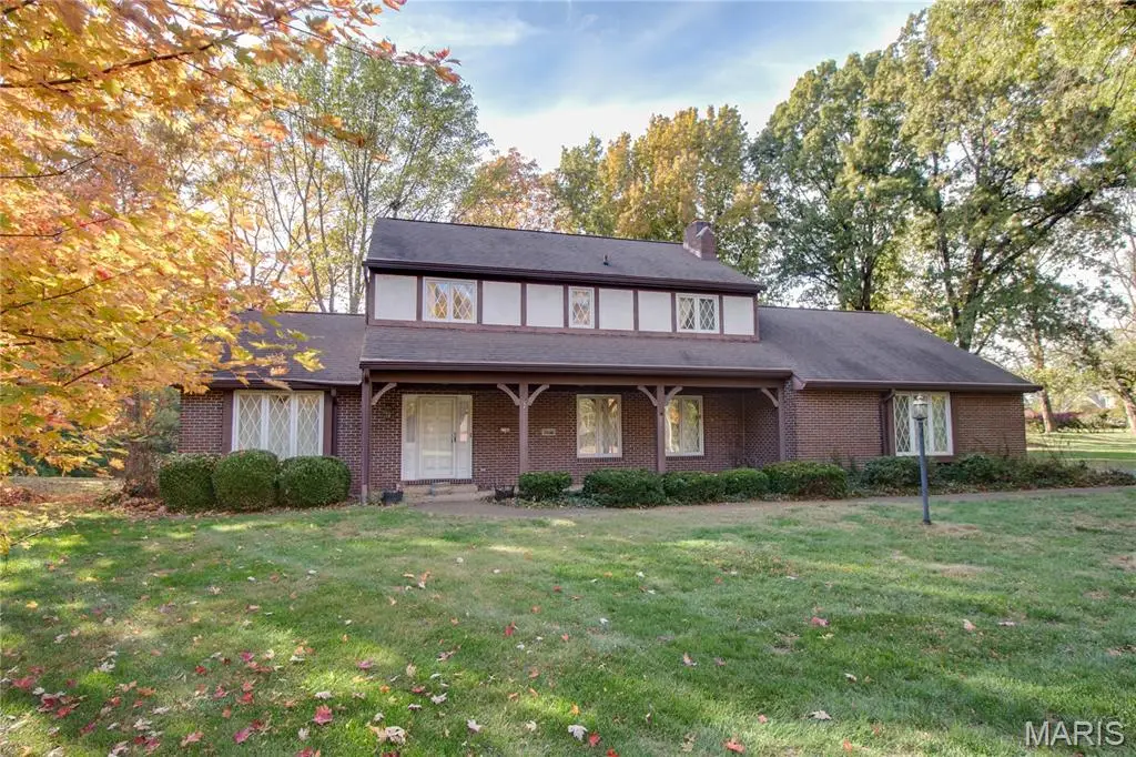 2140 W Dell Drive, Alton, IL 62002 - #1