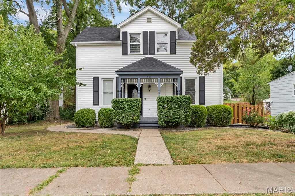 621 Jackson Street, Saint Charles, MO 63301 - Image #1