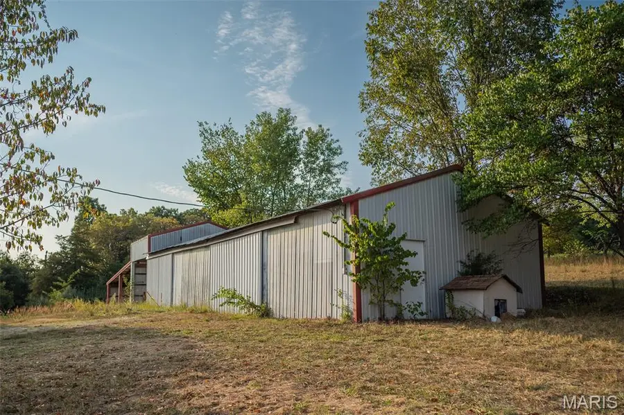 21132 Sawmill Road, Versailles, MO 65084 - Image #3