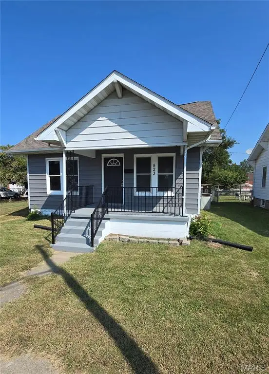 523 E Acton Avenue, Wood River, IL 62095 - Image #1