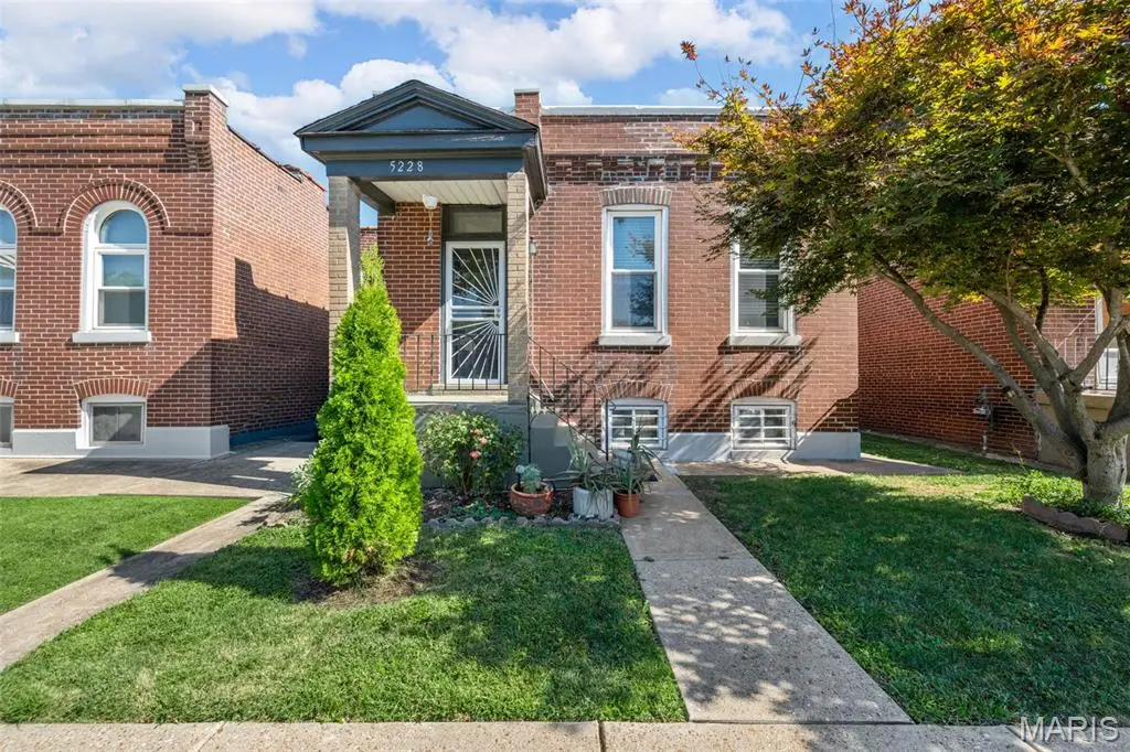 5228 Vermont Avenue, Saint Louis, MO 63111 - Image #1