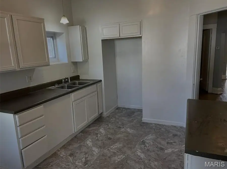 4843 Lee Avenue, Saint Louis, MO 63115 - #2