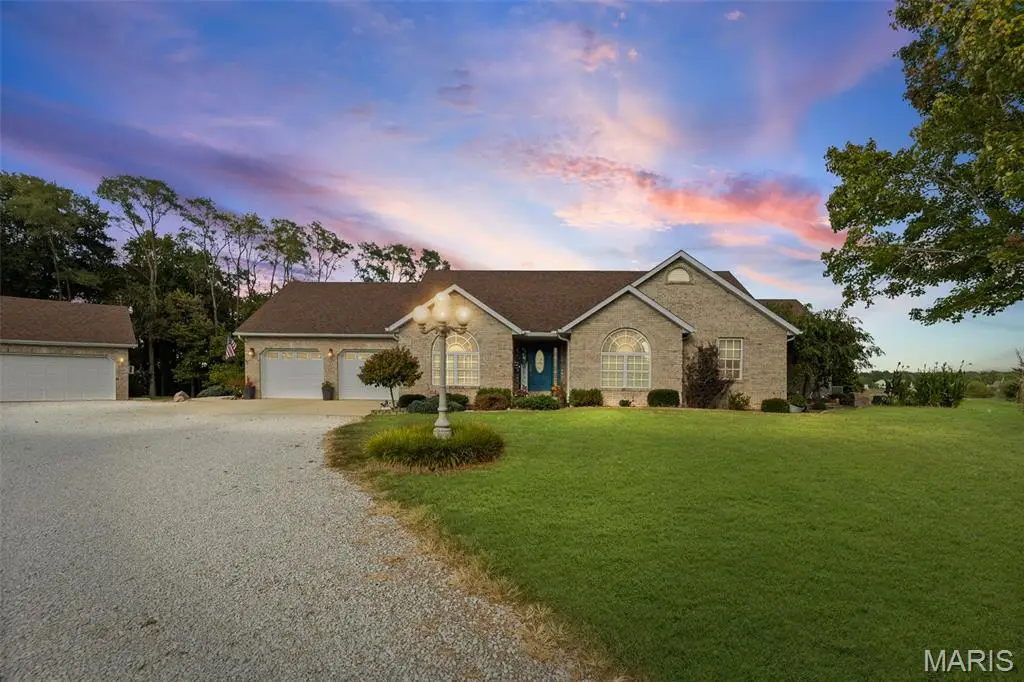 30 Frey Boys Lane, Highland, IL 62249 - Image #1