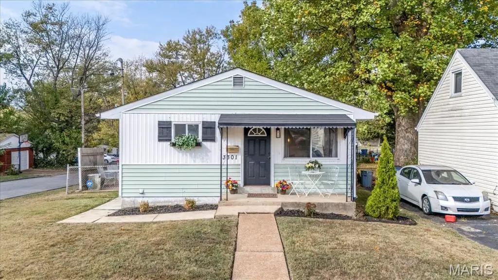 3301 Suncrest Avenue, Breckenridge Hills, MO 63114 - Image #1