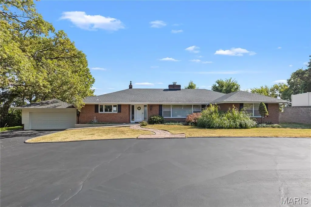 26641 Lockhaven Hill, Godfrey, IL 62035 - Image #1