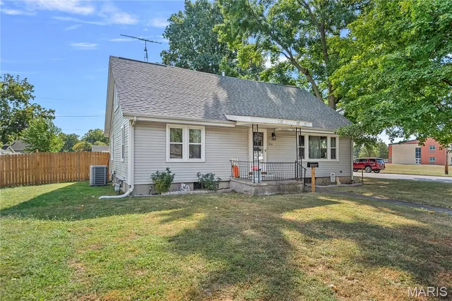 514 S Walnut Street, Pana, IL 62557 - Image #2