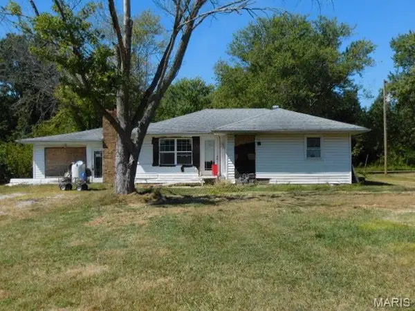 4235 Radio Tower Road, Salem, IL 62881