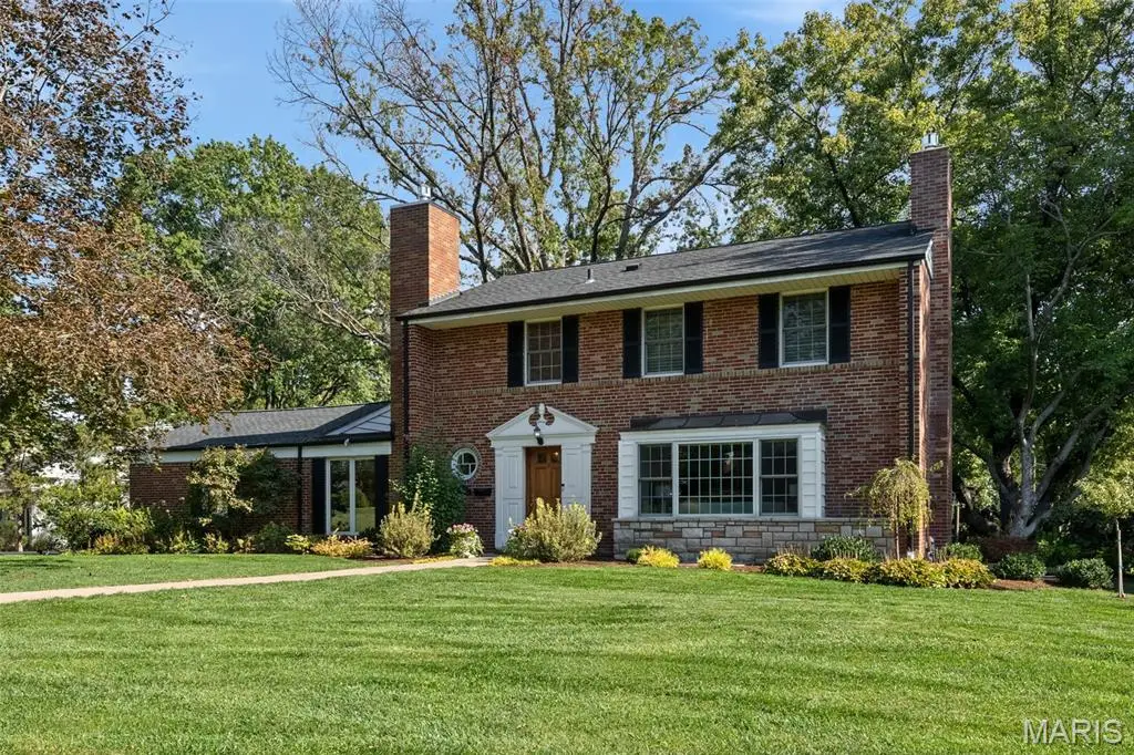 9034 Monmouth Drive, Saint Louis, MO 63117 - Image #1