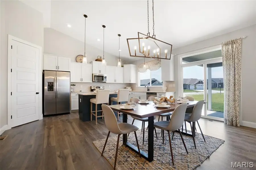 701 Palisades Drive, Saint Charles, MO 63301 - Image #2