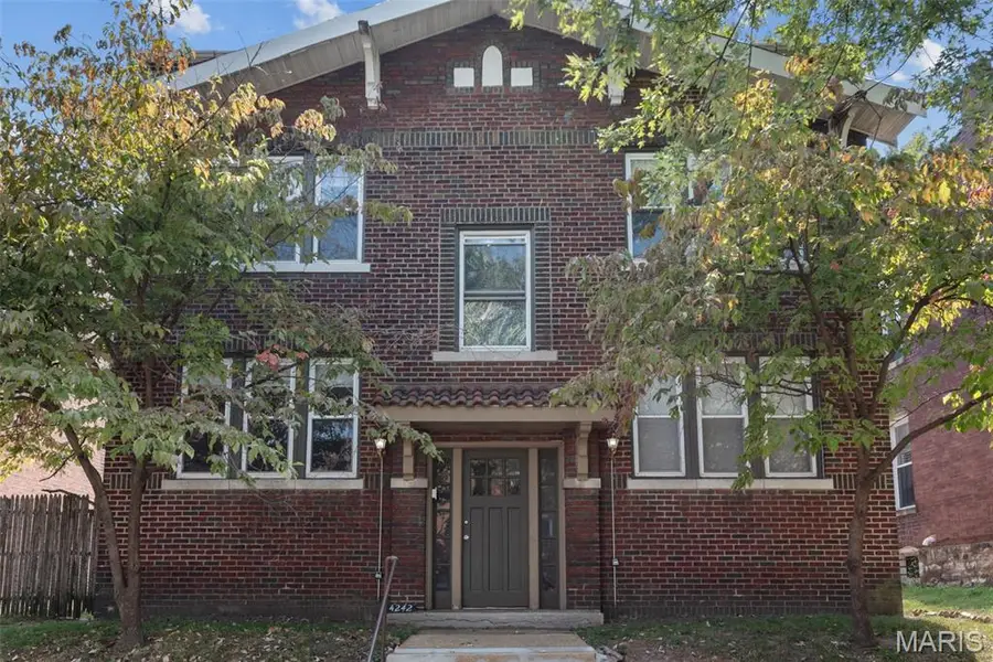 4242 Botanical Avenue, Saint Louis, MO 63110 - Image #3
