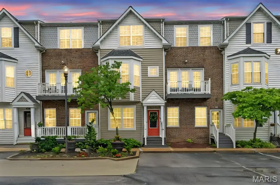 231 W Monroe Avenue #205, Kirkwood, MO 63122 - Image #2