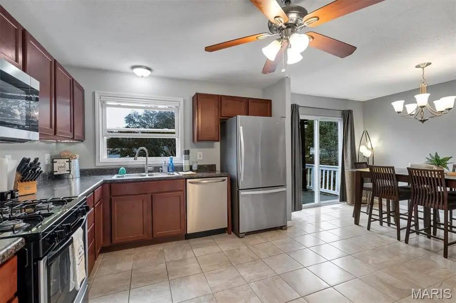 225 Vistaoak Court, Ballwin, MO 63021 - Image #3