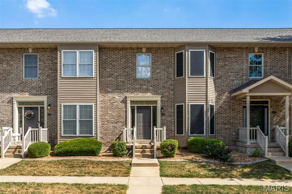 521 Queens Court Place, Saint Peters, MO 63376 - #1