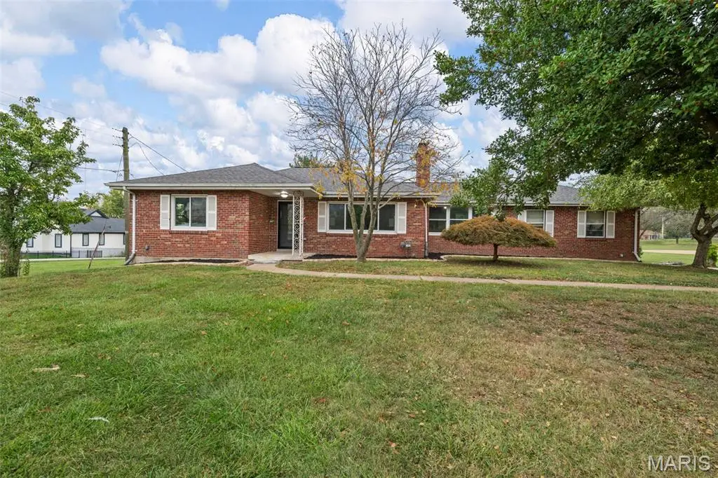 4500 Spring Drive, Saint Louis, MO 63123 - Image #1