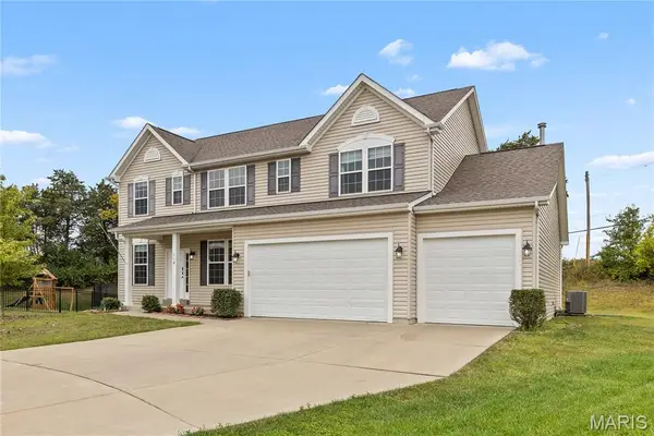 114 Brookfield Crossing Drive, Lake St Louis, MO 63367