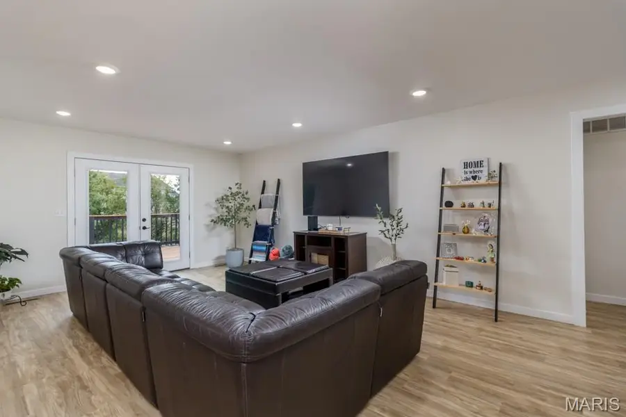 20250 Simmons Road, Waynesville, MO 65583 - Image #3