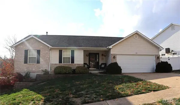 136 Winter Valley Drive, Fenton, MO 63026