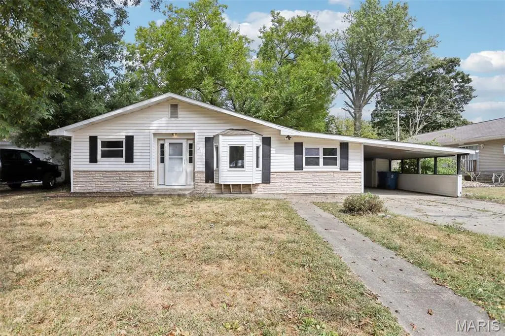 311 E 3rd Street, Trenton, IL 62293 - #1