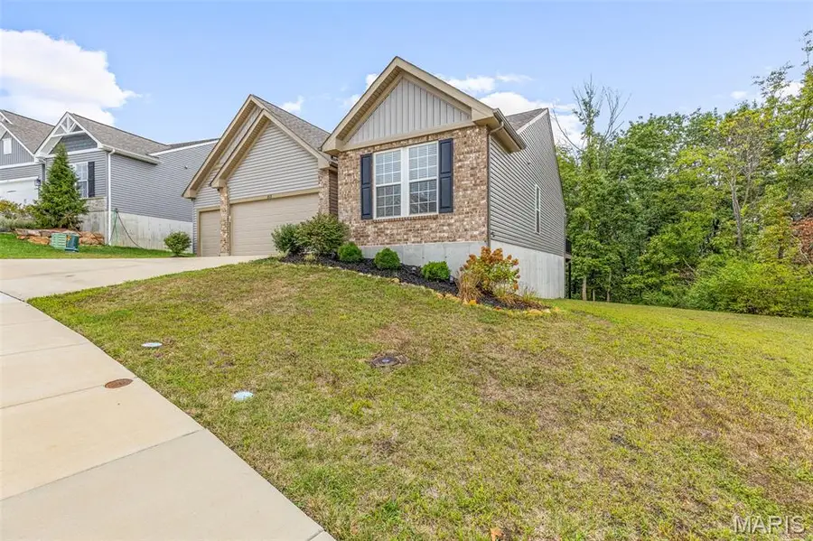 813 Kingston Hills Court, Fenton, MO 63026 - Image #2