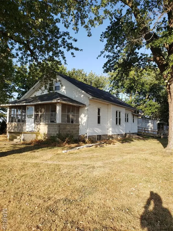 18018 State Route 127, Carlyle, IL 62231