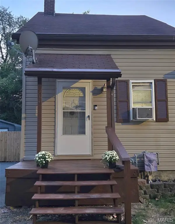 317 N 8th Street, Belleville, IL 62220