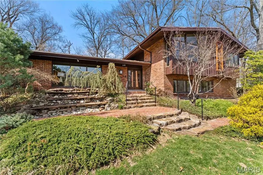 233 S Warson Road, Ladue, MO 63124 - #3