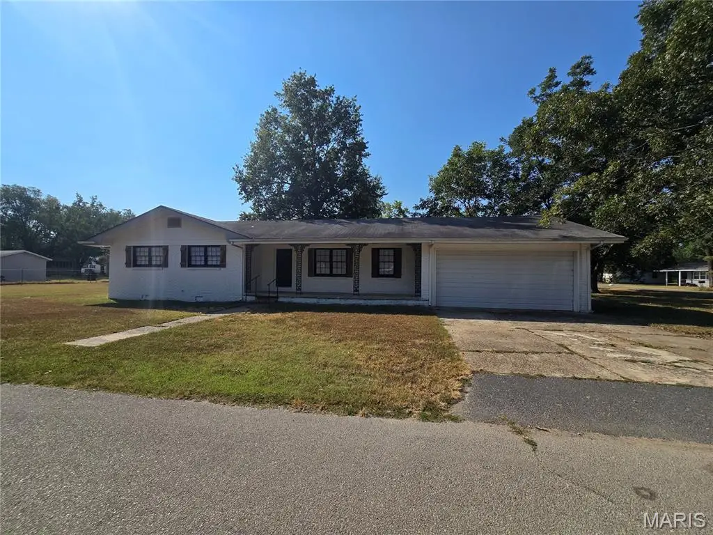 310 Pointer Ave, Bernie, MO 63822 - #1