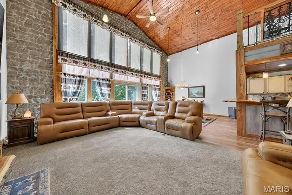 45 Blue Line Lane, Silex, MO 63377