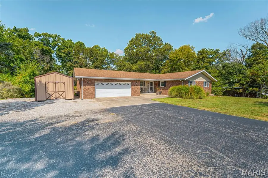 4255 State Route 160, Highland, IL 62249 - Image #2