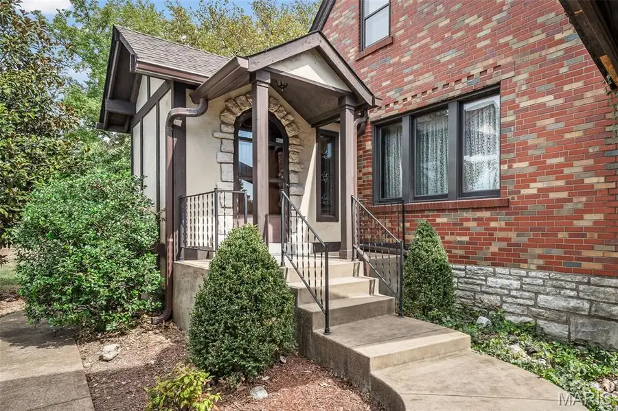 10000 Hilltop Drive, Saint Louis, MO 63128 - Image #3