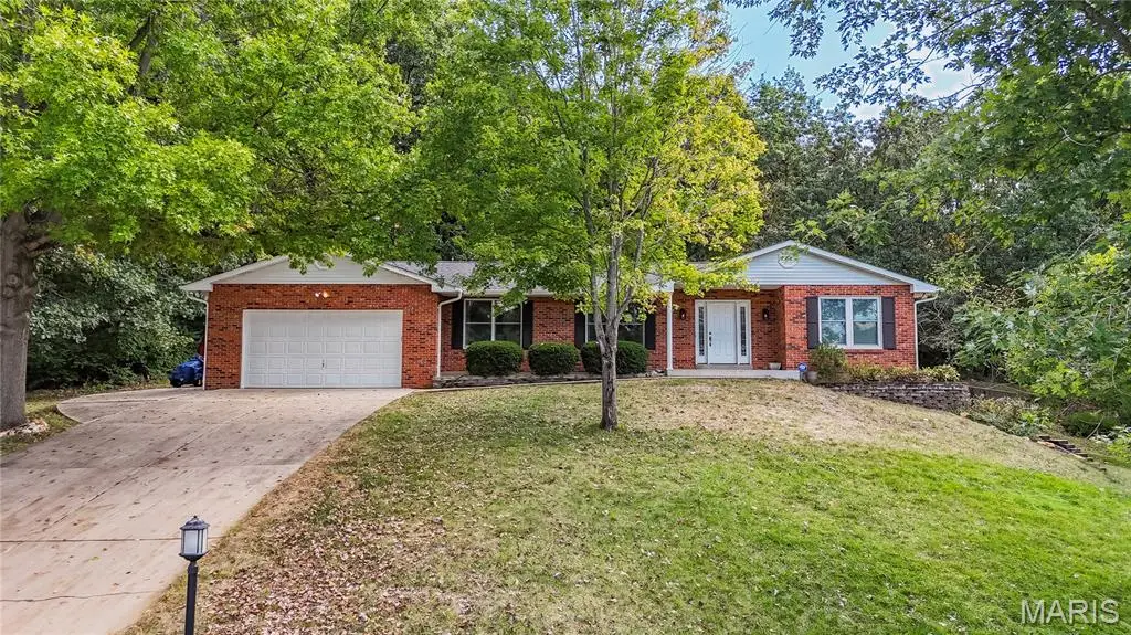 6 Hickory Hollow Lane, Fenton, MO 63026 - #1