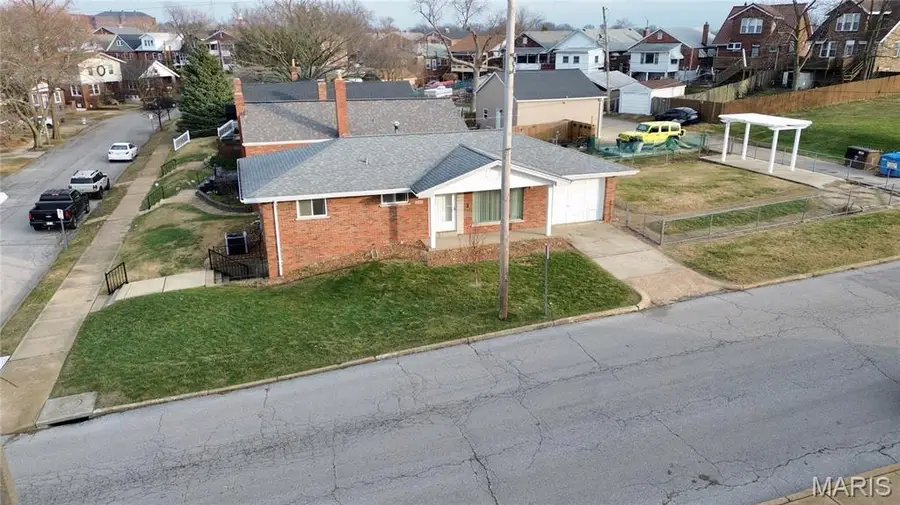 3166 Tamm Avenue, Saint Louis, MO 63139 - Image #2