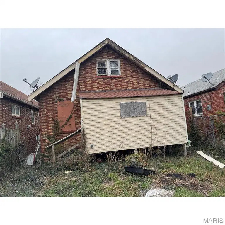 4934 Plover Avenue, Saint Louis, MO 63120 - #2