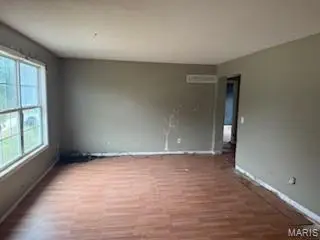 401 Julie Court, Elsberry, MO 63343 - Image #2