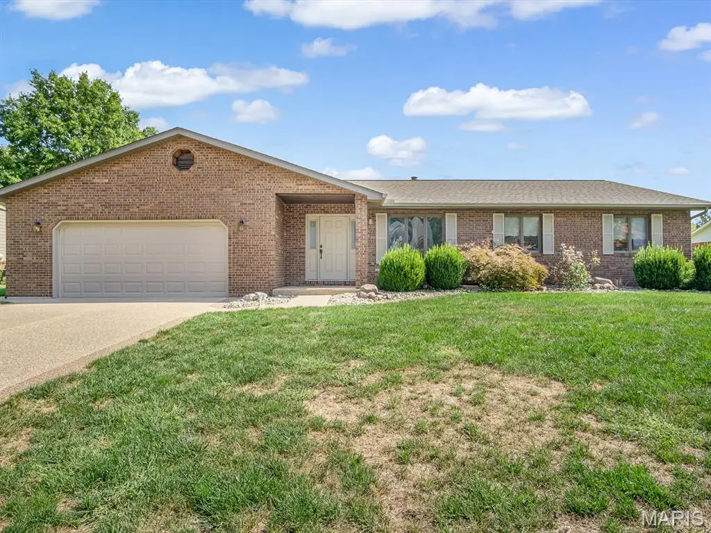 305 Sierra Court, Glen Carbon, IL 62034 - Image #1