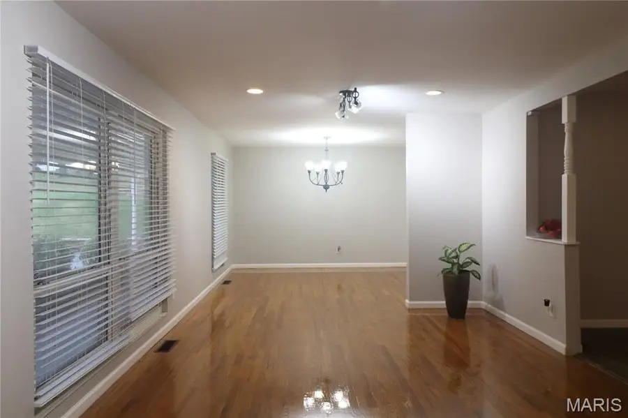 1033 Mackinac Drive, Saint Louis, MO 63146 - Image #3