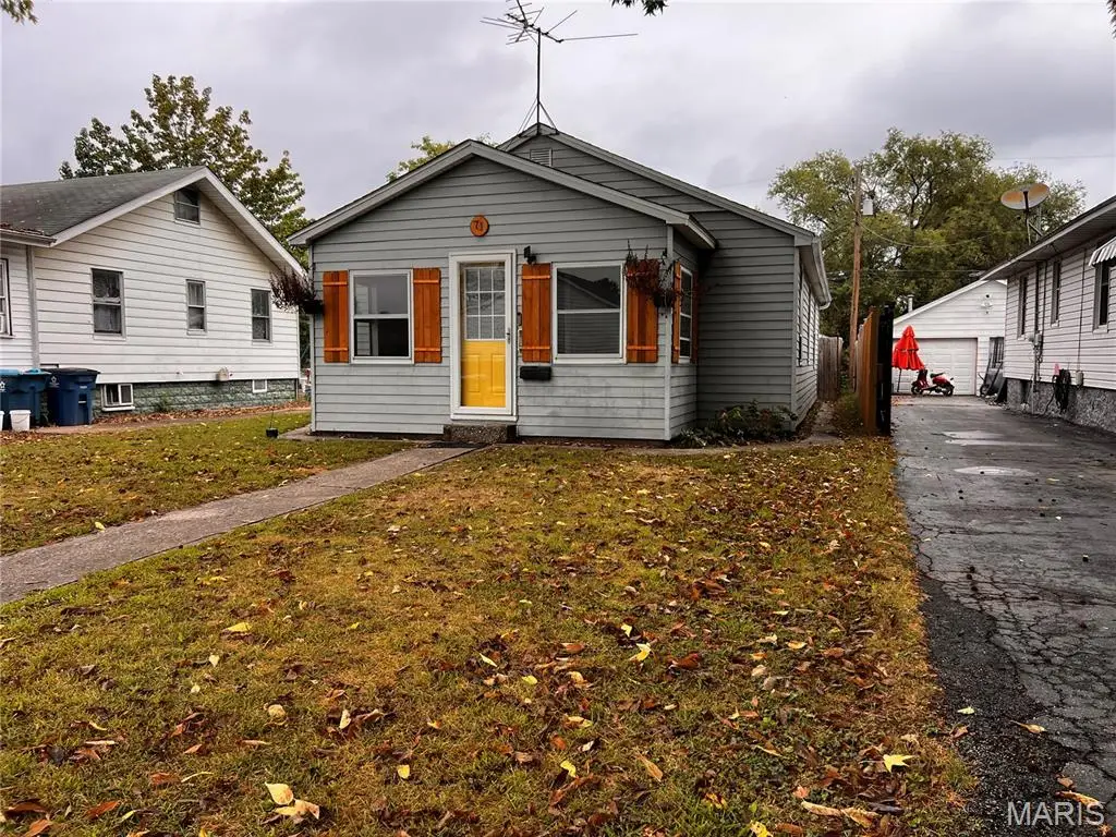 71 Carstens Avenue, Wood River, IL 62095 - #1