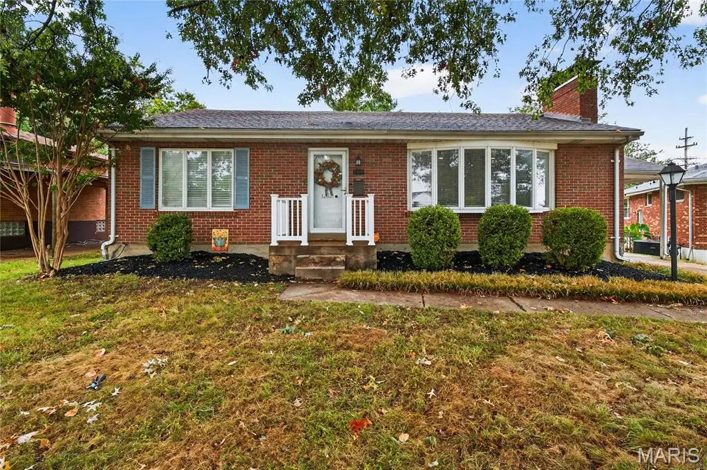 6540 Lawnside Drive, Saint Louis, MO 63123 - Image #1