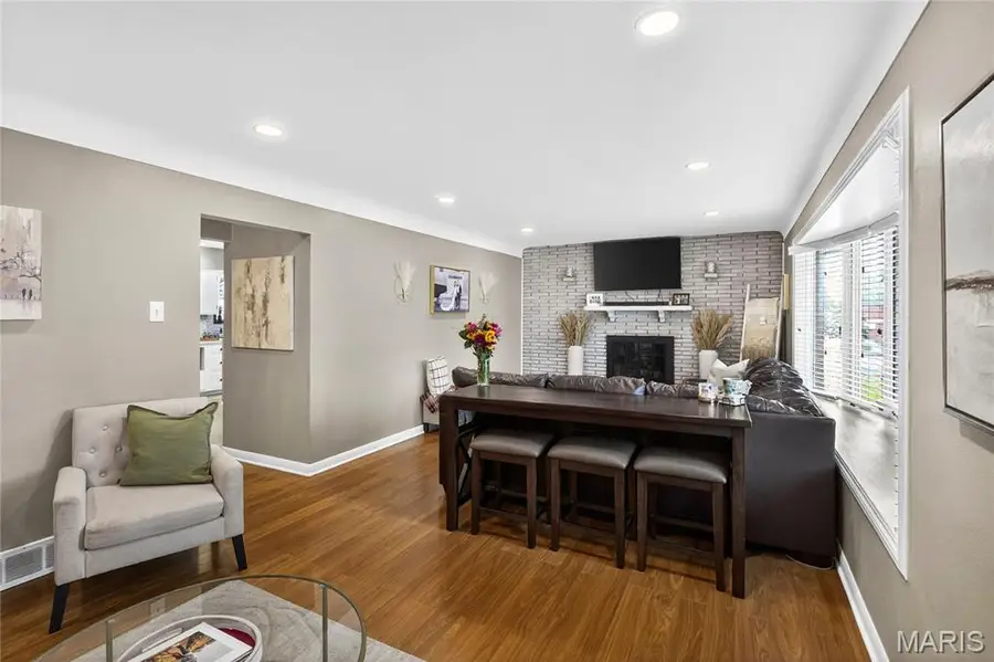 6540 Lawnside Drive, Saint Louis, MO 63123 - Image #2