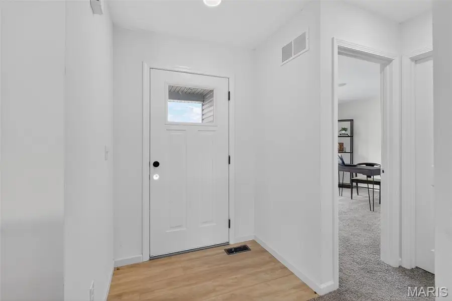 826 Glenbriar, Waterloo, IL 62298 - Image #3