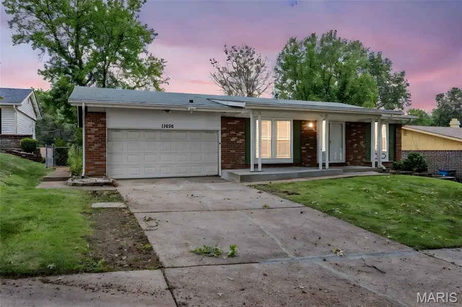 11636 Macrinus Drive, Florissant, MO 63033 - Image #2