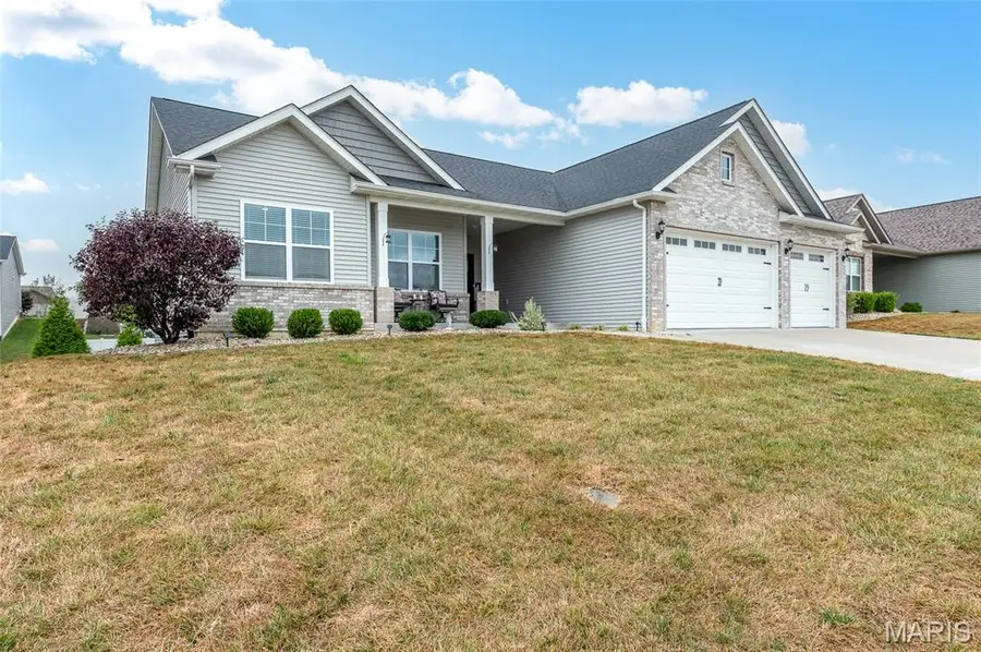 1831 Crimson Oak Drive, Maryville, IL 62062 - Image #2