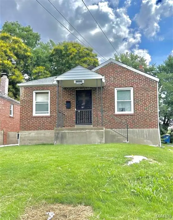 7127 Theodore Avenue, St Louis, MO 63136