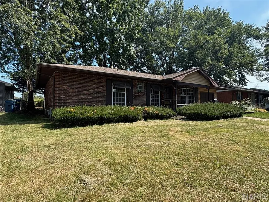 2822 Sunset Drive, Granite City, IL 62040 - Image #2