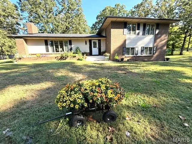 20193 SW Oakwood Drive, Lebanon, MO 65536 - Image #2