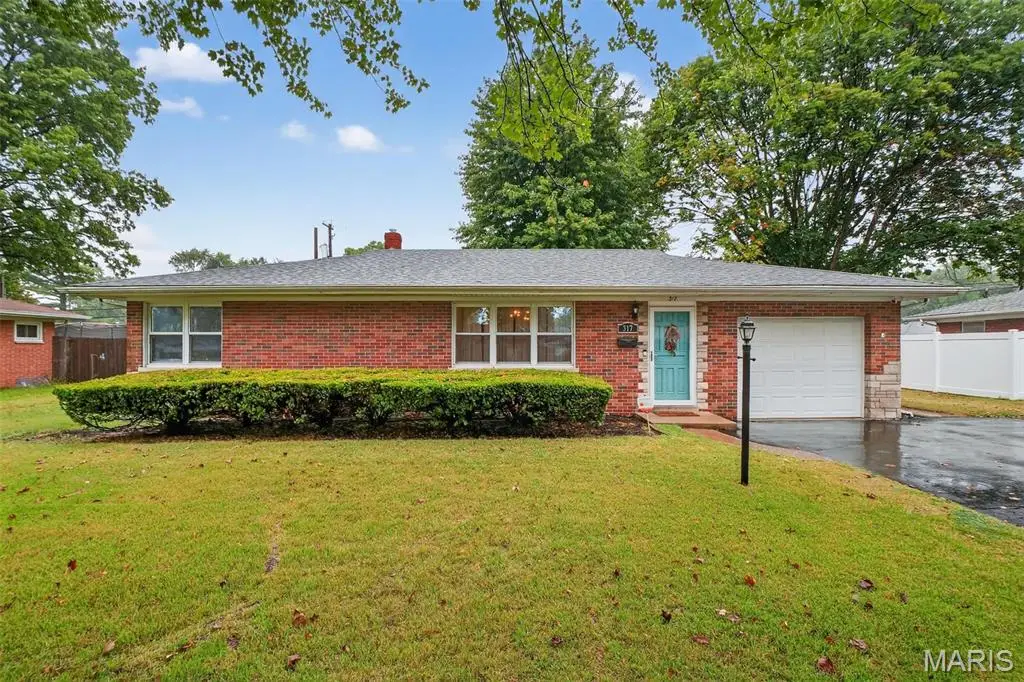 317 Southgate Drive, Belleville, IL 62223 - Image #1