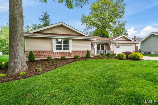 1315 Weidmann Estates Court, Ballwin, MO 63011