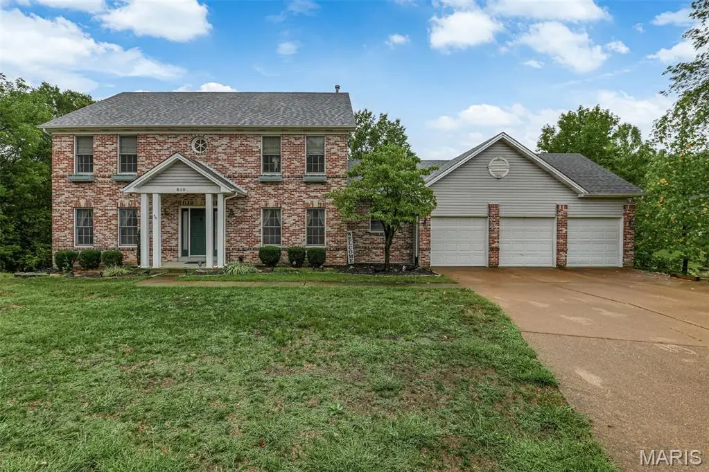 810 Chateau Valley Court, Ferguson, MO 63135 - Image #1